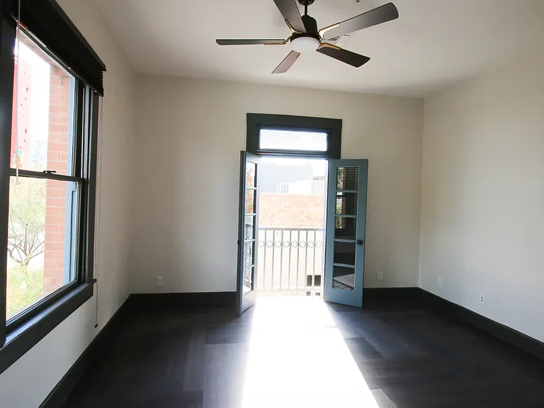 Julian Drew Lofts — Photo 6
