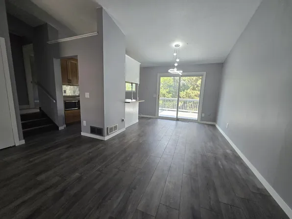 8461 Sheridan Ave N, Brooklyn Park, MN 55444