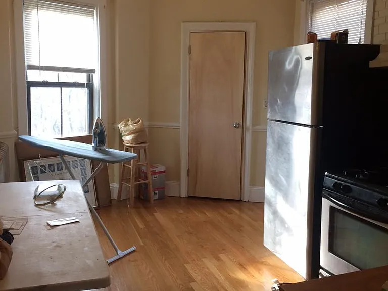 90 Hammond St #4 — Photo 4