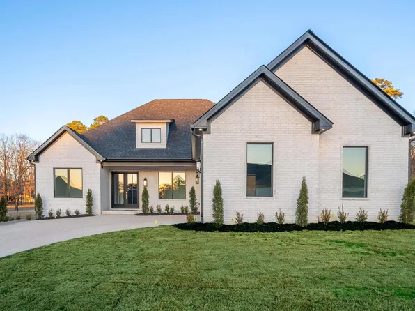203 Arlington Park Dr, Hot Springs, AR 71901