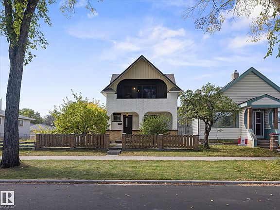 3rd image of 12152 91st St NW
