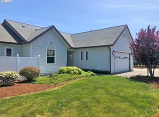 943 Seagate Ave, Coos Bay, OR 97420