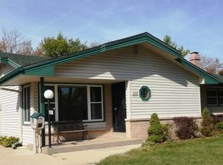 6169 N 95th St, Milwaukee, WI 53225