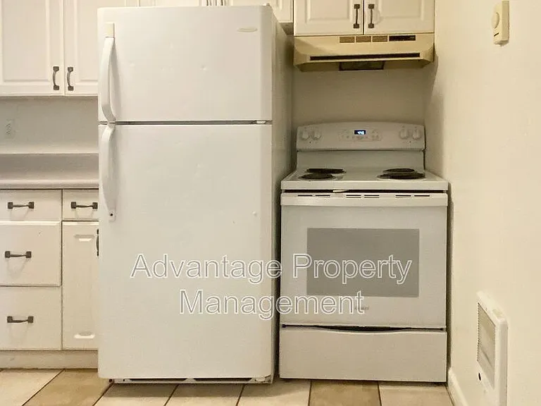 324 Calapooia St SW #3 — Photo 6