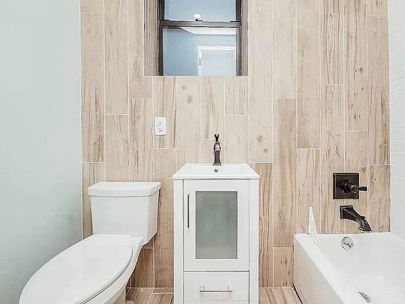 2nd image of 903 Saint Johns Pl APT 3D
