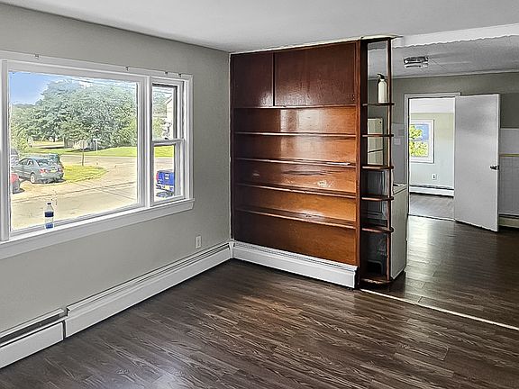5th image of 8 Kendall Dr #A