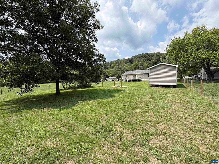 1720 Daybreak Ln — Photo 22