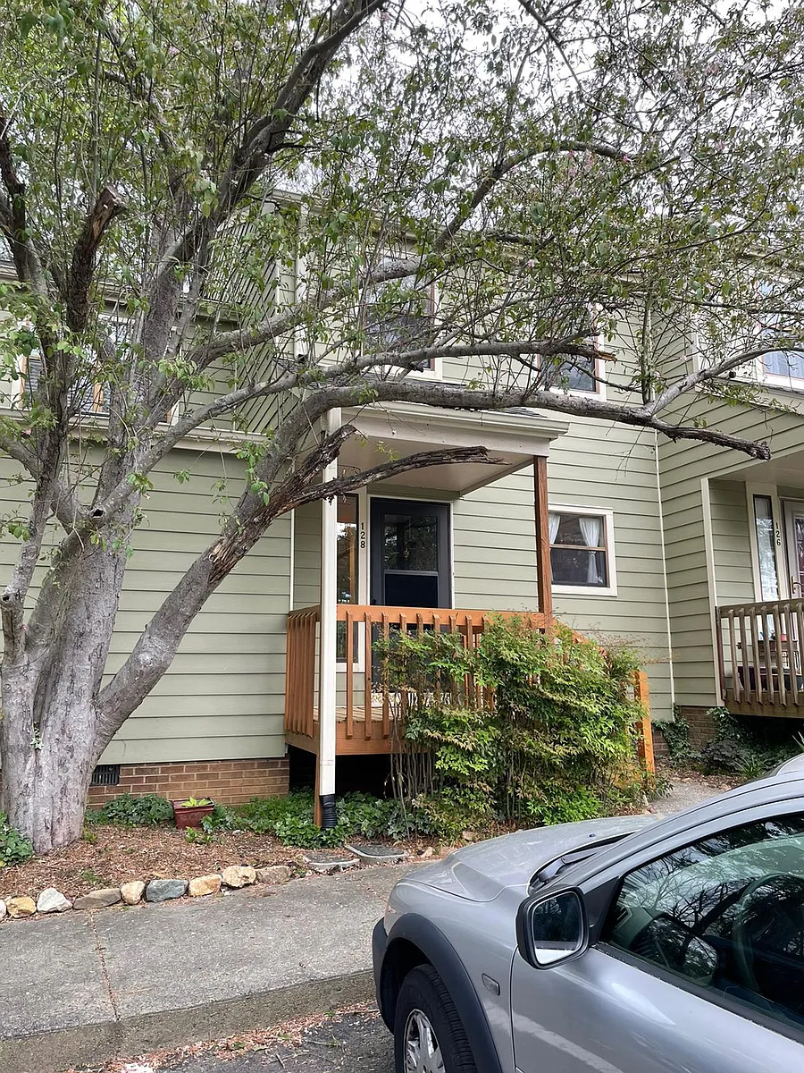 Building Photo - 128 Beechwood Dr