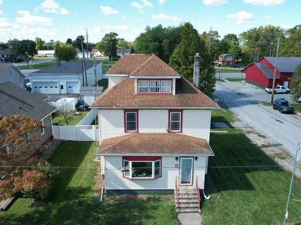 14 N Michigan St, La Crosse, IN 46348