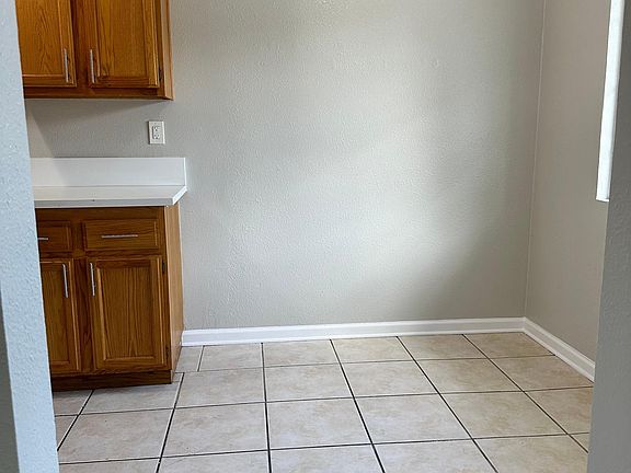 3rd image of 9430 Park St #9436-1/2