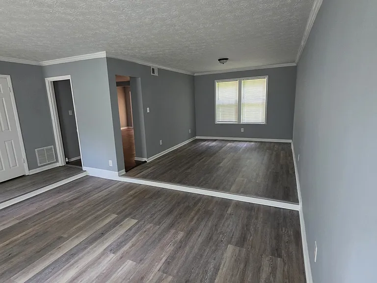 5152 Selene Dr — Photo 10