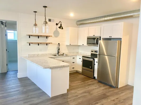 801 N Lincoln Dr APT 103, Hancock, MI 49930