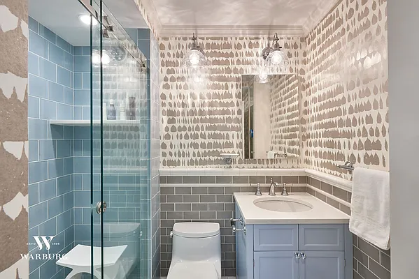 Sold by Warburg | media 8
