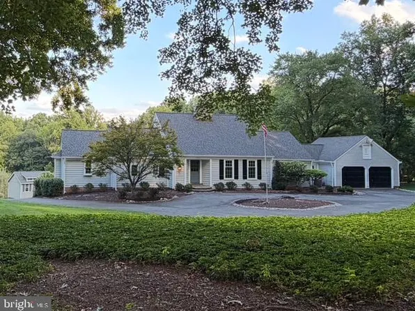13161 Scarlet Oak Dr, Darnestown, MD 20878