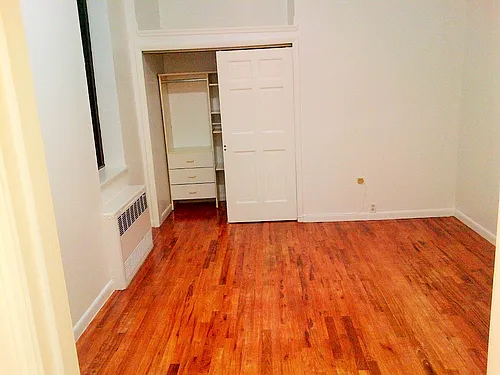 105 W 77th St #4E Photo 1