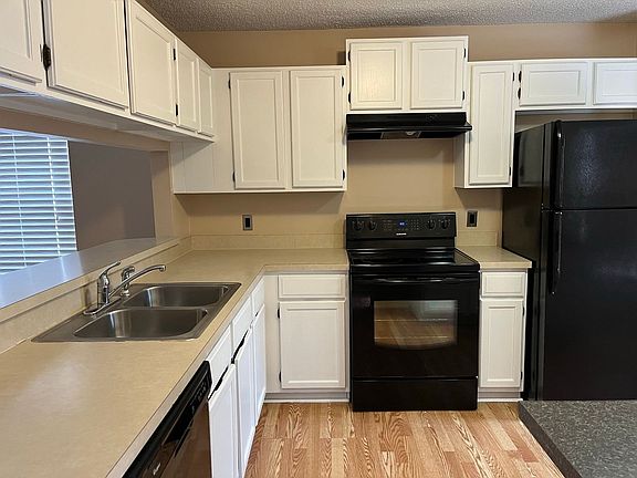 2nd image of 894 E Charing Cross Cir
