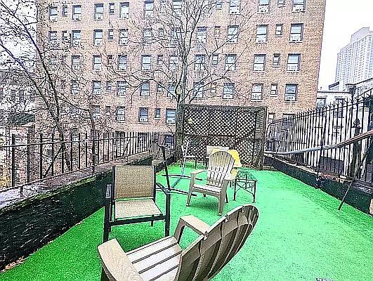 1st image of 120 W 71st St #4R