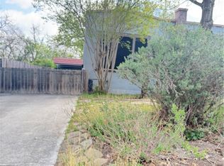 365 S Sycamore Ave, New Braunfels, TX 78130