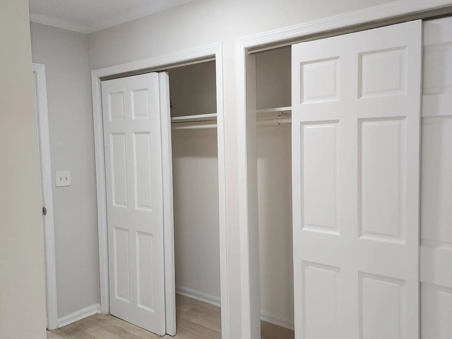 Studio, $4,000 — Photo 3