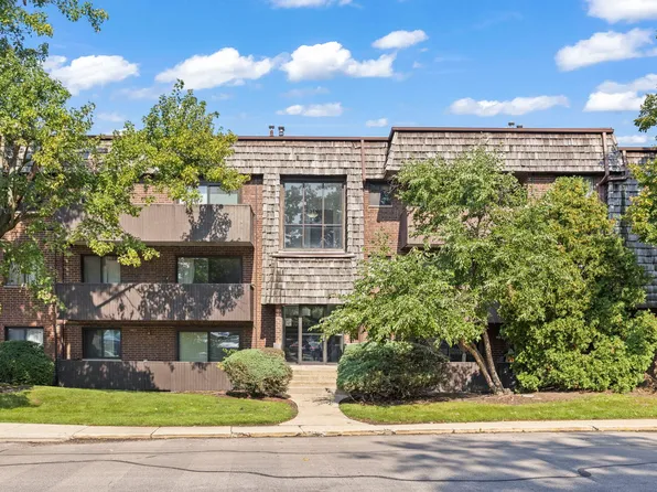 516 Timber Ridge Dr APT 108-A, Carol Stream, IL 60188
