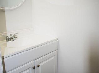 27 Lamplighter Ln, Dover, DE 19904