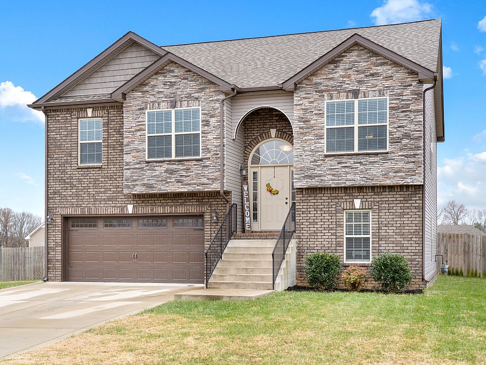 1st image of 321 Ellington Dr