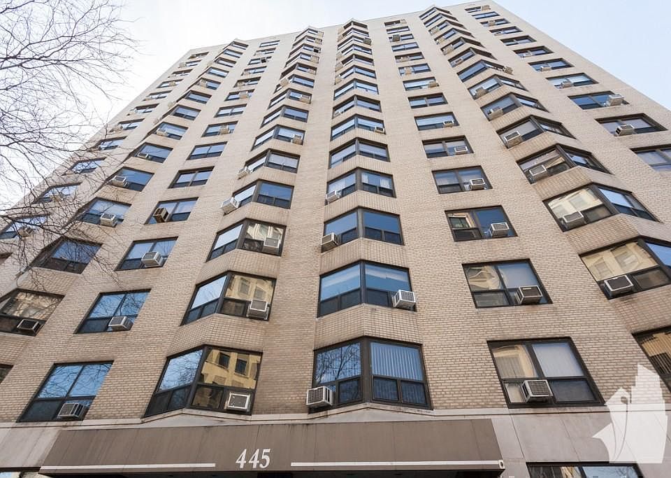 1st image of 445 W Wellington Ave #3GB