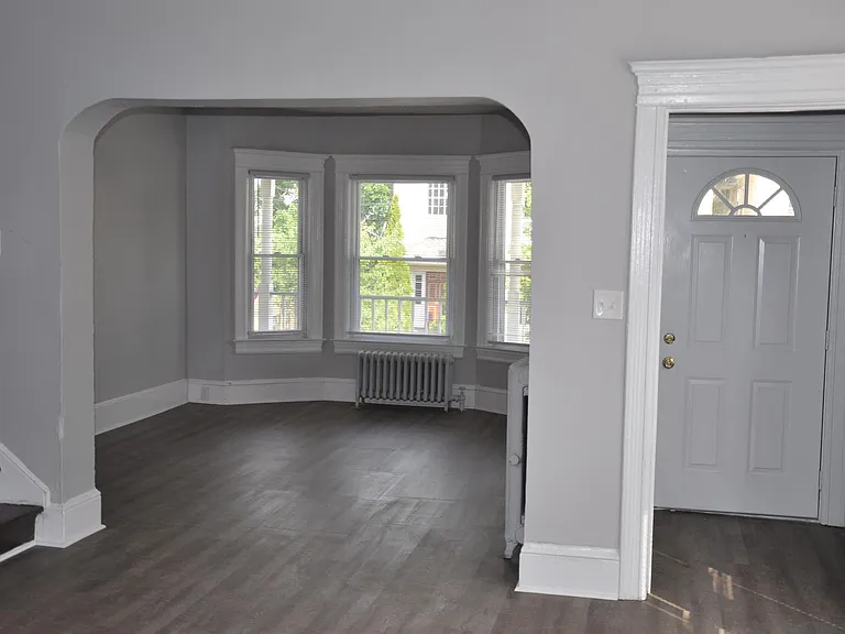 802 Quincy Ave — Photo 6