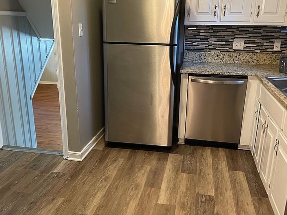 4th image of 4113 Lawnwood Dr