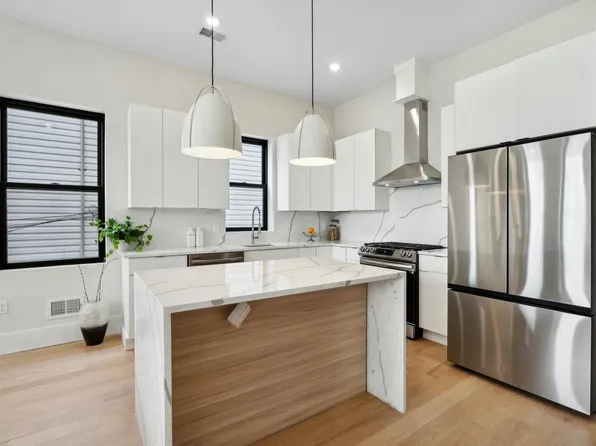 220 Freeman Avenue image 8 of 47