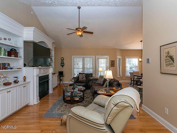 5th image of 255 Juniper Creek Blvd