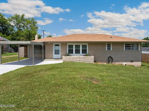 510 9th St, Etowah, TN 37331
