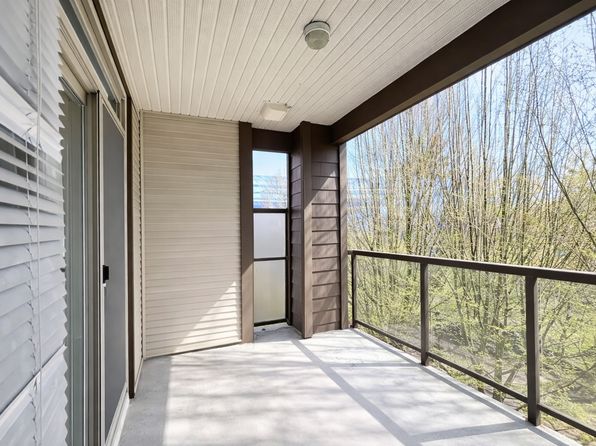 1 bedroom rental in Surrey — photo 10