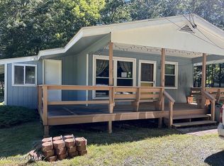 64 Mountain Rd, Albrightsville, PA 18210