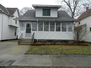 21 W 19th St, Holland, MI 49423