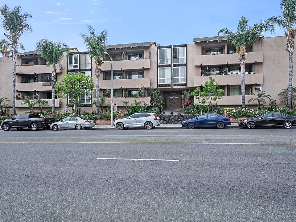 1st image of 17000 Burbank Blvd #303