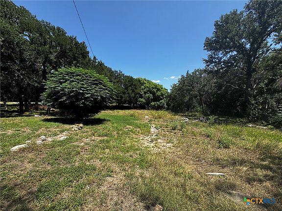 5th image of 472 Pecos Ln