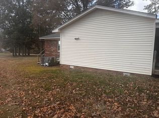 2225 Sand Ridge Rd, Lexington, TN 38351