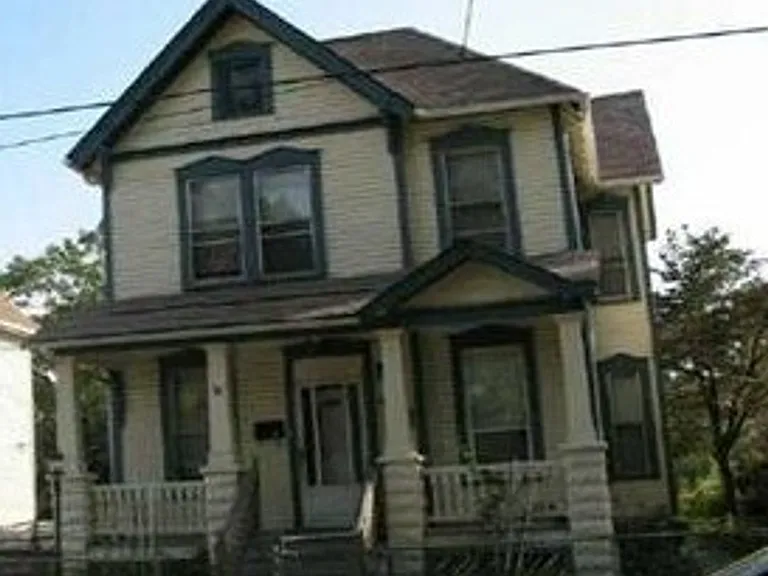 8000 Townsend Ave — Photo 4