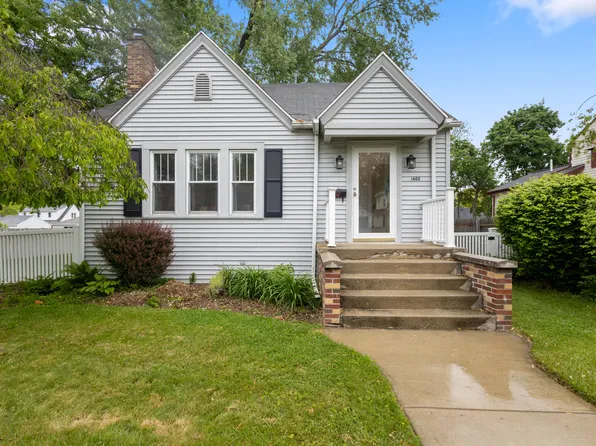 1403 Homecrest Ave, Kalamazoo, MI 49001