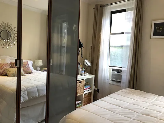 Rented by R New York | media 27