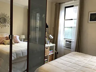 Rented by R New York