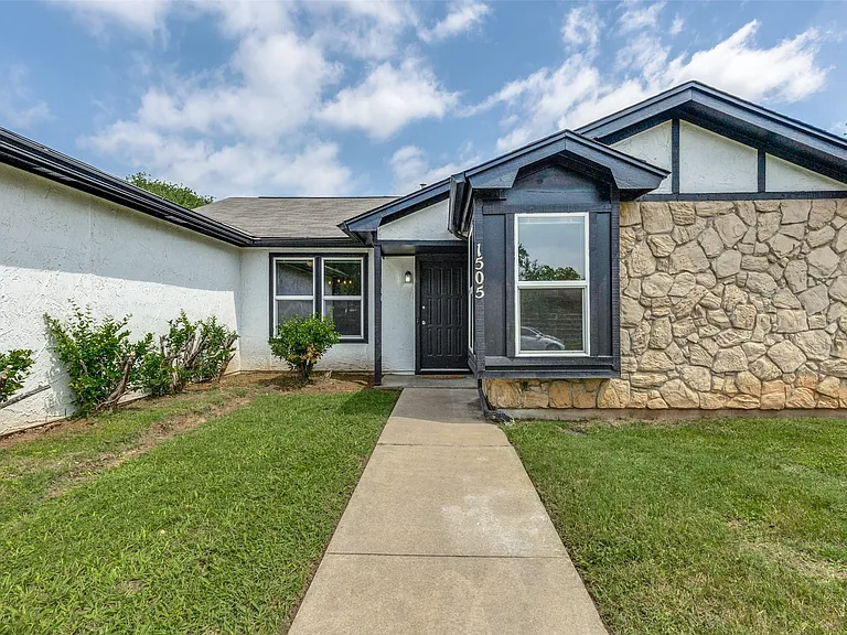 1505 Gentle Wind Dr — Photo 3