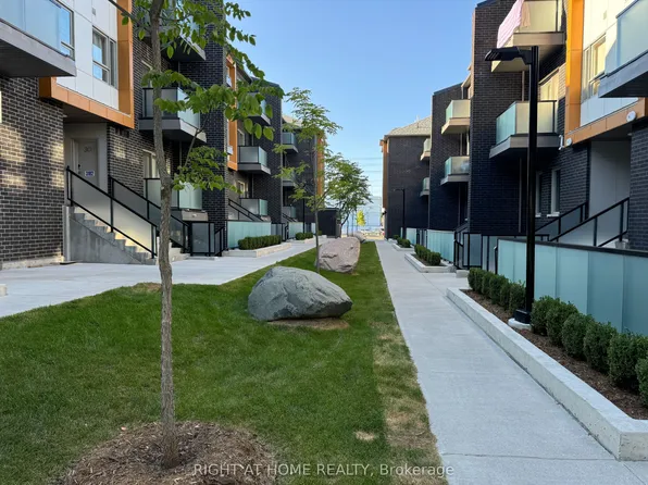 2789 Eglinton Ave E #412, Toronto, ON M1J 0B3