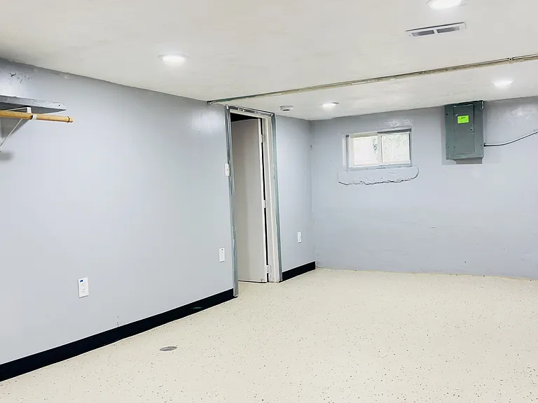 8405 Jackson Ave — Photo 31