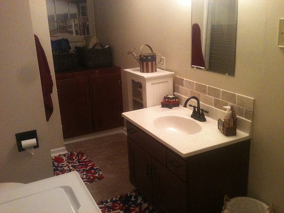 4th image of 4921 Mockingbird Ln