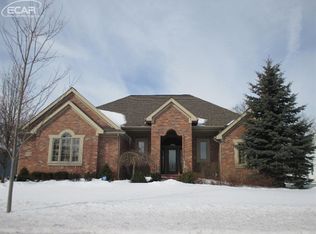 10110 Golfside Dr, Grand Blanc, MI