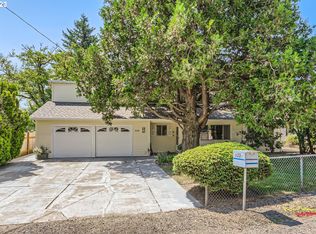 8220 SW Taylors Ferry Rd, Portland, OR 97223