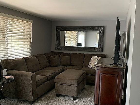 4th image of 523 Kreitzer Ave