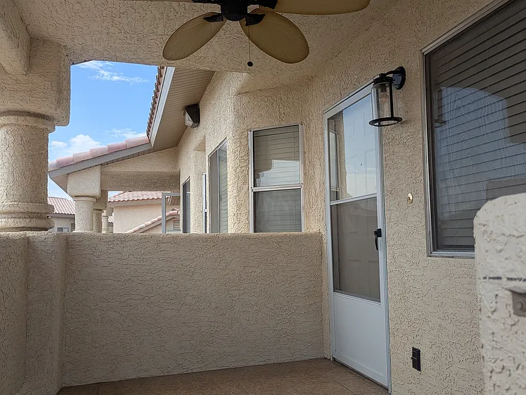433 Mesa Blvd #201 — Photo 2